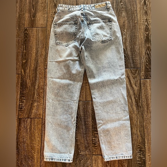 COTTON:ON high waisted straight vintage style jean - Picture 3 of 11
